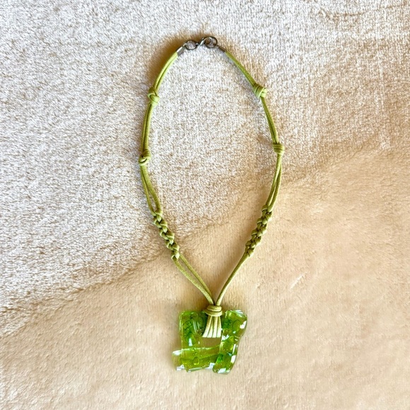 Vintage Y2K Abatract Green Glass Pendant Necklace - Picture 2 of 3